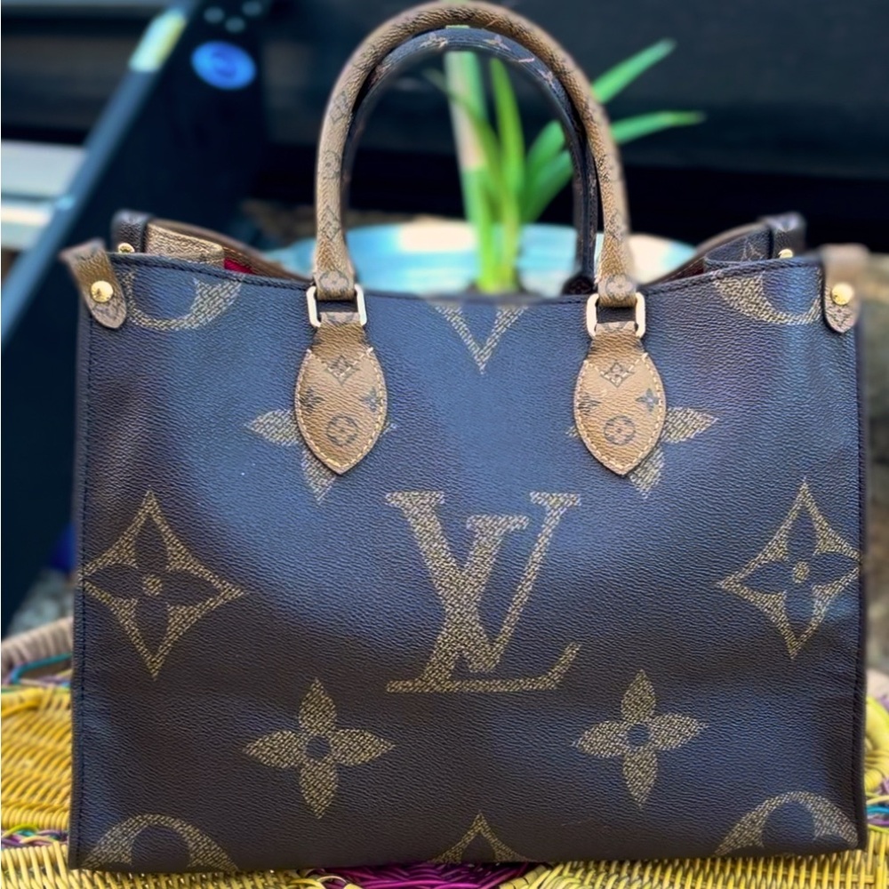 Handbag x Shoulder Bag